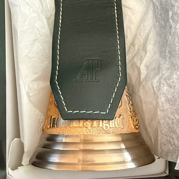 Audemars Piguet Vintage Bell - Picture 2 of 5